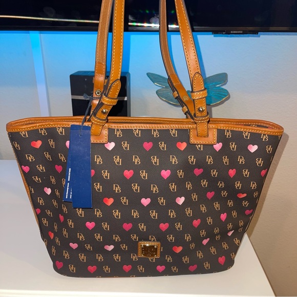 Dooney & Bourke Handbags - Dooney & Bourke Brown and Pink Heart Tote Bag